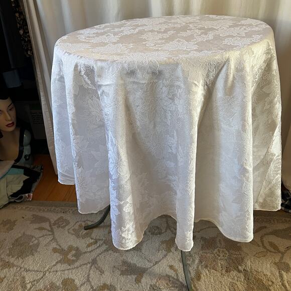 MCM vintage white damask tablecloth poinsettia floral cotton blend Holiday x-mas - Picture 2 of 6